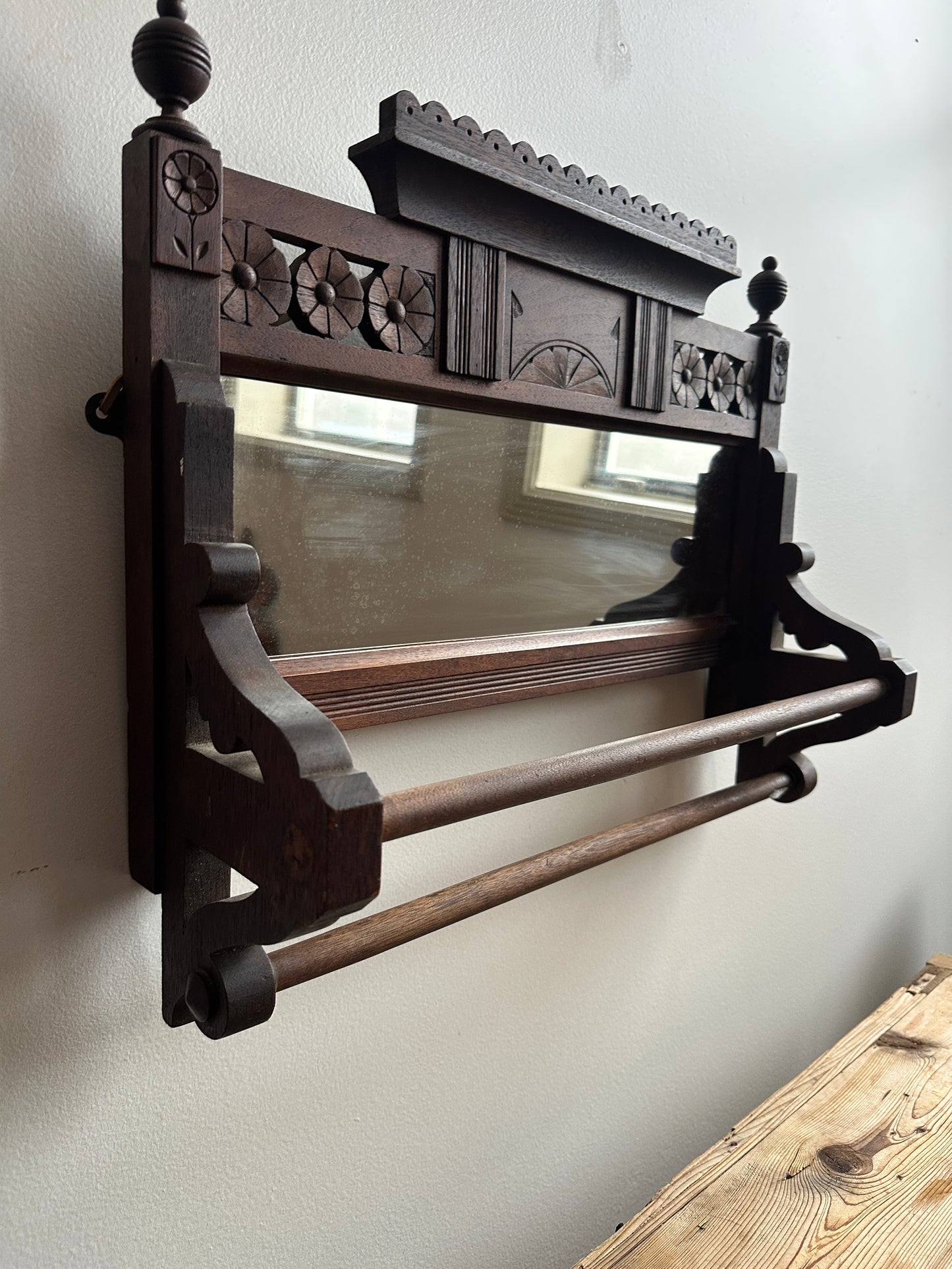 Eastlake Mirrored Towel Rack