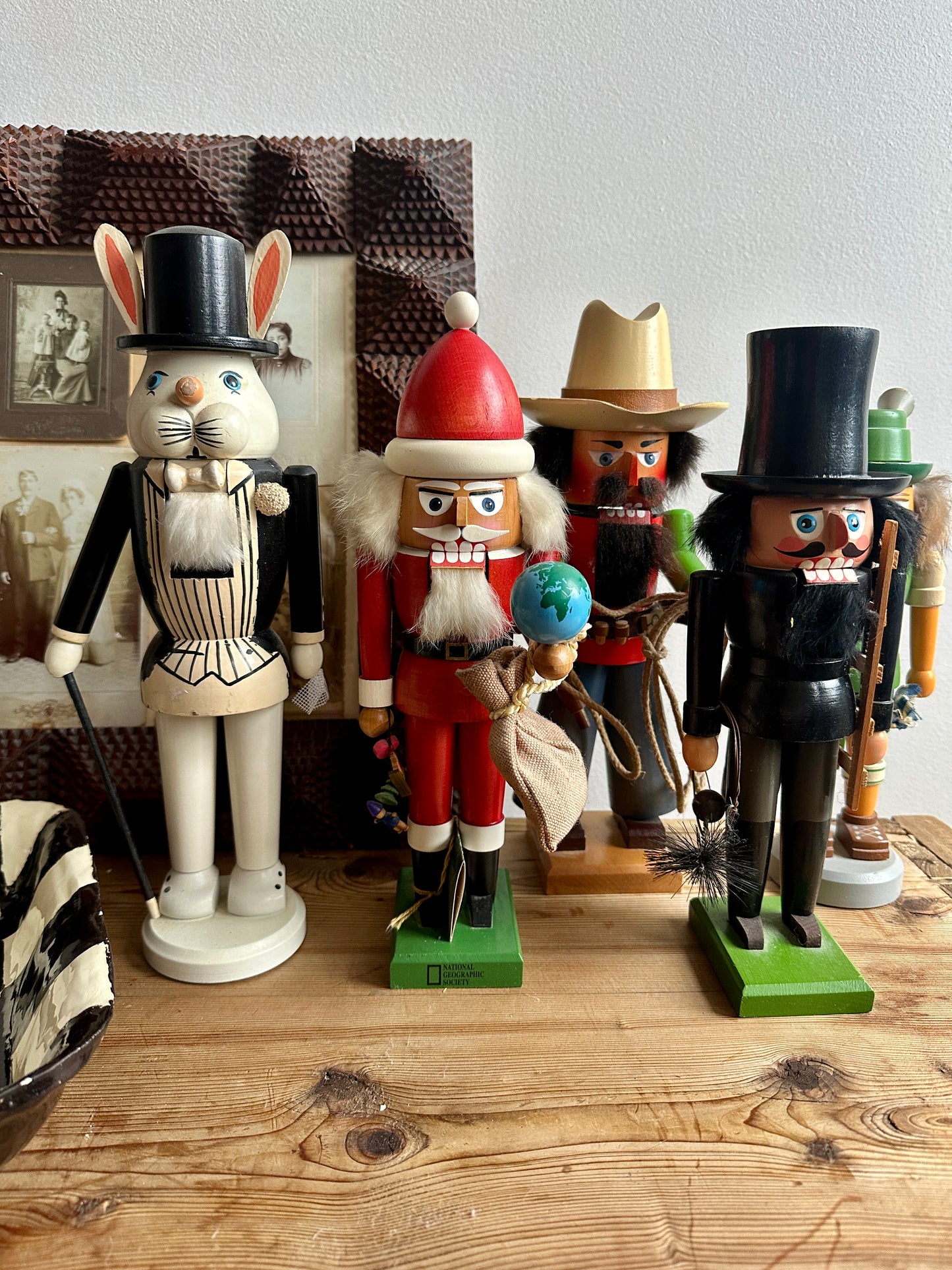 Erzgebirge Mr. Rabbit Nutcracker