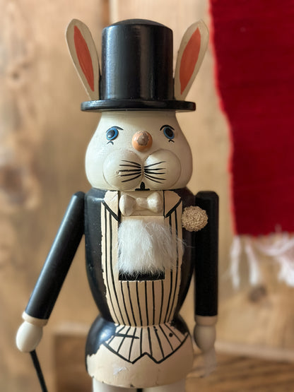 Erzgebirge Mr. Rabbit Nutcracker